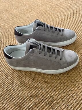 NEVER WORN To Boot Gray Suede Low-Top Sneakers with White Platform Sole
